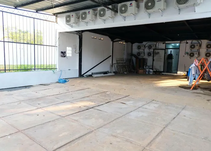Reddoorz Near Ahmad Yani Airport 3